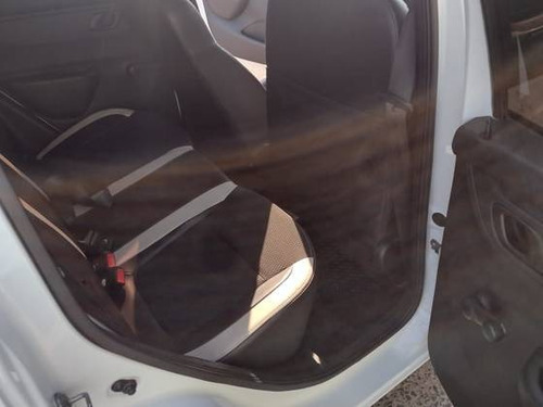 Imagem 13 de 15 de Renault Kwid 1.0 12v Sce Flex Intense Manual