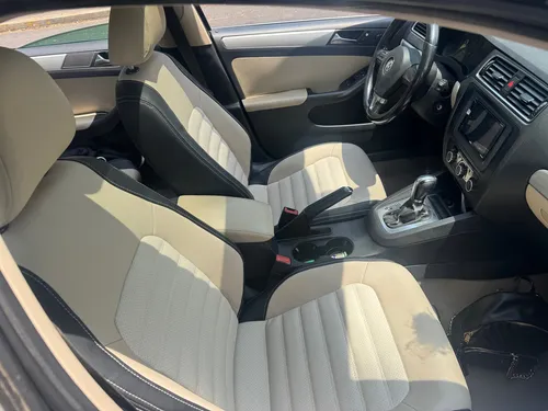 Volkswagen Jetta 2.5 Sport Tiptronic At
