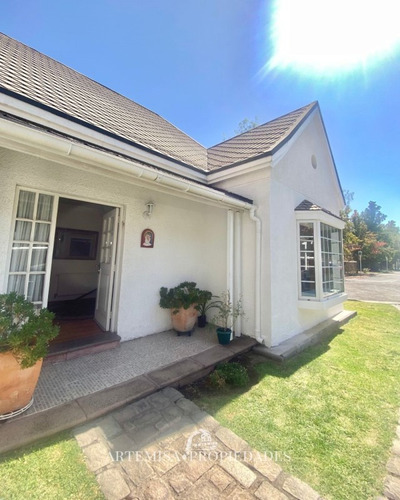 Espaciosa Casa En Rancagua: 4h/4b, 700m² Terreno