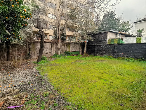 Casa En Arriendo De 7 Dorm. En Providencia