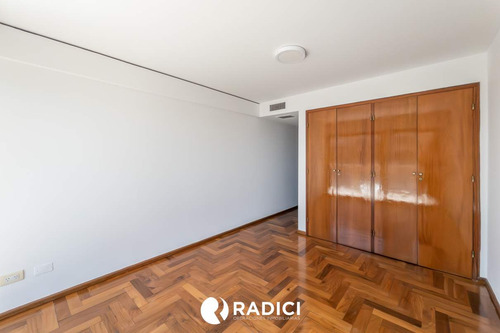 Venta Gran Departamento En Torres De Plaza España! La Mejor Ubicacion Y Espectacular Vista!
