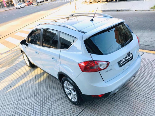 Imagen 3 de 4 de Ford Kuga 2.5 Titanium At 4x4 L (ku05) 2013