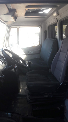 Mercedes Benz 710 2010 / Térmico Carnicero Y Equipo De Frio