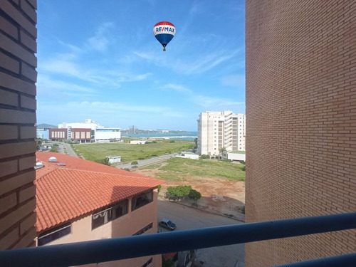 Imagen 17 de 20 de Apartamento Con Vista Al Mar En Urbanización Costa Azul, Isla De Margarita