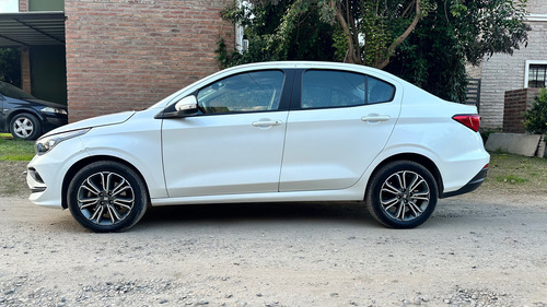 Fiat Cronos 1.8 16v Precision