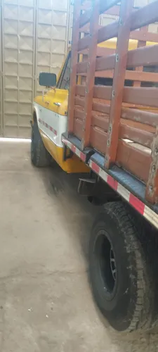 Camioneta Con Documentos Al Día ,carpa Nueva Con Su Varillas