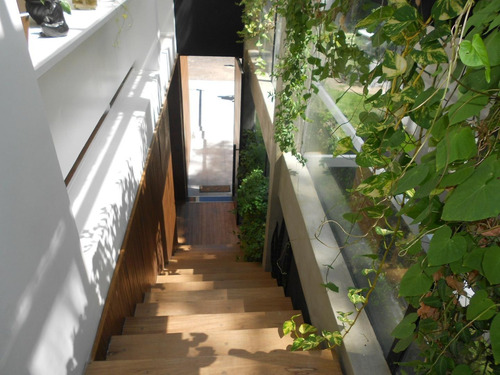 Casa En Venta::4 Ambientes::condominio::520m2 Y 250m2 Const.