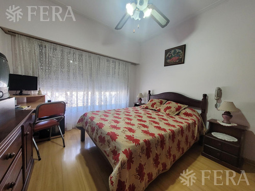 Venta De Casa De 3 Ambientes Con Patio En Wilde