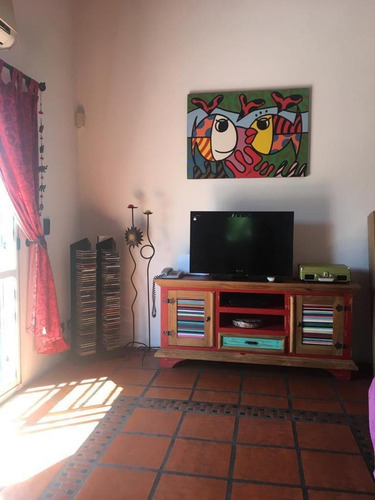 Impecable Casa Con Jardín Y Pileta