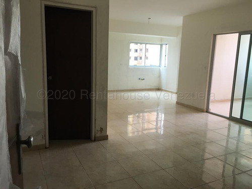 Imagen 10 de 12 de Karen Freites Rentahouse Mp 22f15629 Las Chimeneas