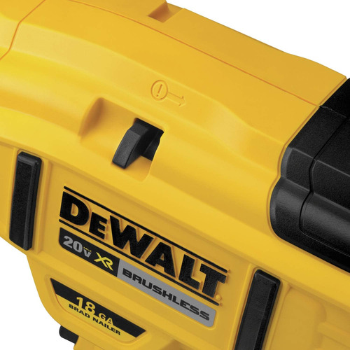 Clavadora Inalámbrica Dewalt 20v Max*, 18 Ga
