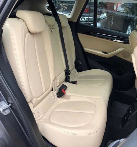 Imagem 10 de 15 de Bmw X1 2.0 Sdrive 20i X-line Cinza + Teto Panorâmico - 2017