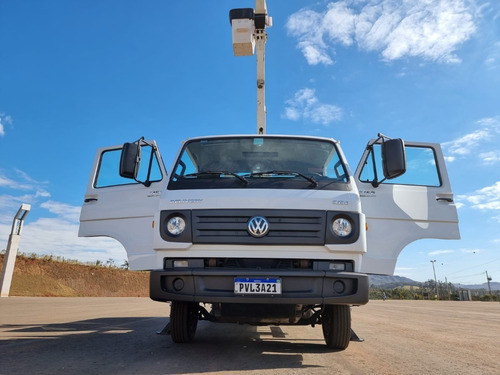 Imagem 2 de 15 de Volkswagem 5-150 4x2 Linha Viva (cnh -b ) Cesto Aéreo