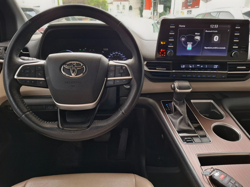 Toyota Sienna 2.5 Limited At hibrida