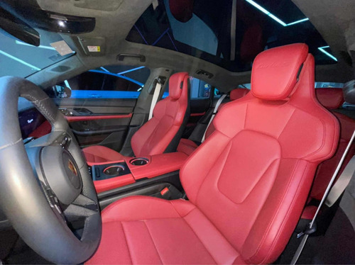 Imagen 15 de 15 de Porsche Taycan Turbo S Taycan Turbo S