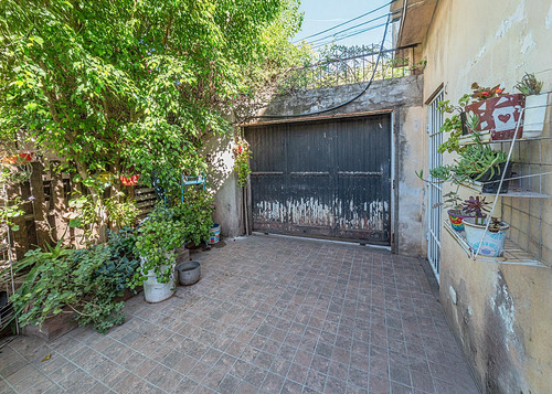 Venta 2 Locales, Casa En Planta Baja Y Departamento En Moron