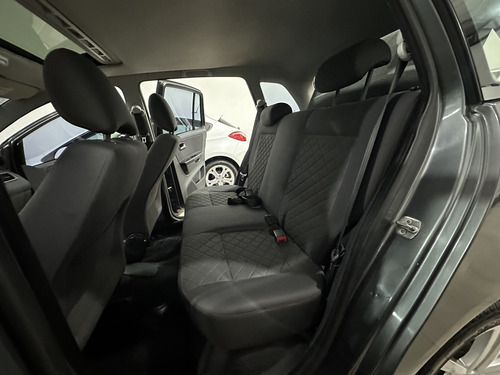 Volkswagen Suran 1.6 Imotion Highline 110cv