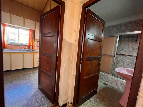 Casa Centrica En Venta Reconquista