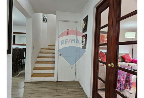 Impecable Casa En Quebrada De Macul