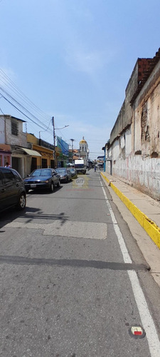 Local En Alquiler A Dos Cuadras De La Plaza Bolívar De Guacara, Estado Carabobo.