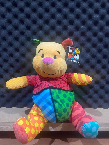 Peluche Winnie Pooh Disney Romero Britto Mide 30cm