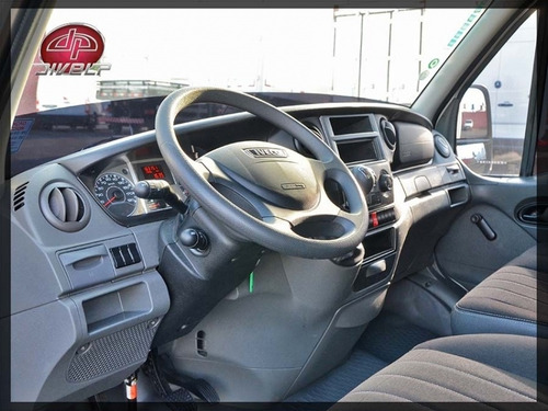 Imagem 7 de 15 de Iveco Daily City 30s13 Baú Carga