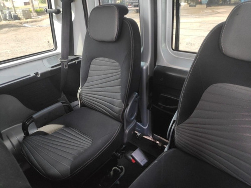 Imagem 10 de 15 de Fiat Doblo 2017 1.8 16v Essence 7l Flex 5p