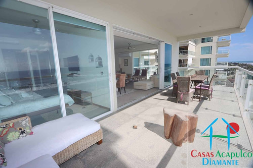Imagen 6 de 14 de Cad Ocean Front 604. Terraza Con Vista Frontal Al Mar