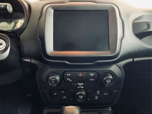 Renegade 1.8 16v Flex Longitude 4p Automático