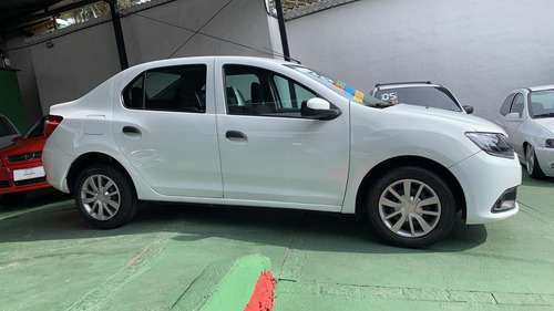 Imagem 6 de 8 de Renault Logan 2016 1.0 16v Authentique Hi-flex 4p
