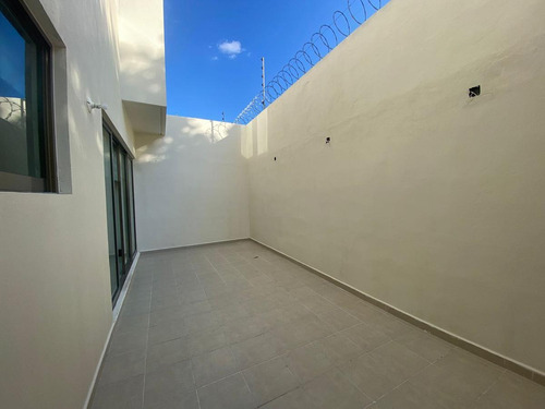 Imagen 9 de 25 de Casa En Renta De 4 Recamaras En Residencial Terramagna