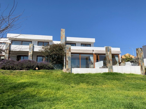 Vende Espectacular Casa En Rosario De Peñuelas 400/1100 M2