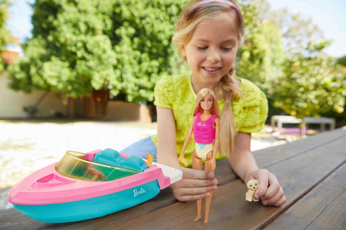 Barbie Barco Con Cachorro Y Accesorios, Flota En Agua .