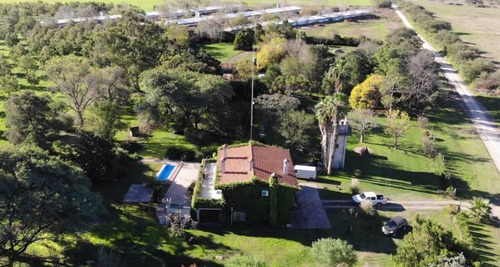 Imagen 7 de 27 de Comoda Casa Quinta De 4 Dormitorios Y 13.000 M2 De Parque Arbolado