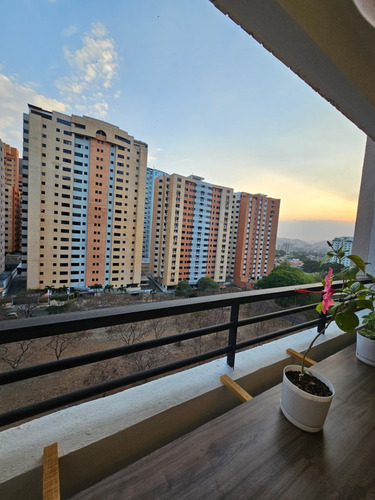 Venta De Moderno Apartamento En Resd. Aspen En La Ubr La Trigaleña - Wc