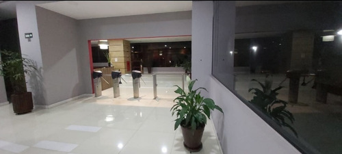 Imagem 3 de 14 de Sala Comercial Grande Com 2 Banheiros E Mini Copa