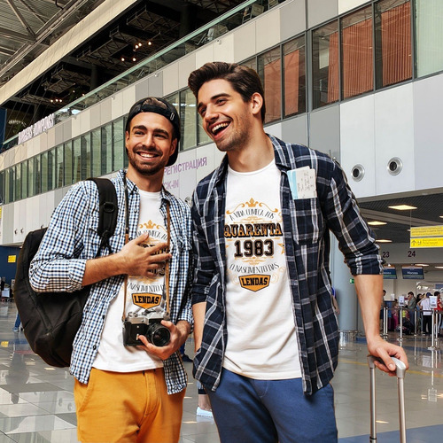 Camiseta Personalizada A Vida Começa Aos 40 - Em Poliéster