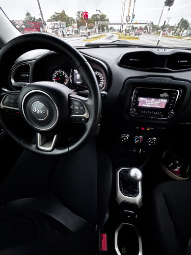 Jeep Renegade 1.8 Flex 5p