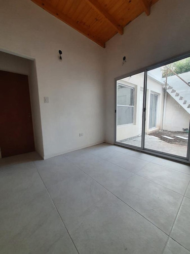 Imagen 22 de 30 de Posibilidades De Financiación!!. Moderno Ph De 3 Amb A Estrenar C/jardin, Galeria Y Terraza