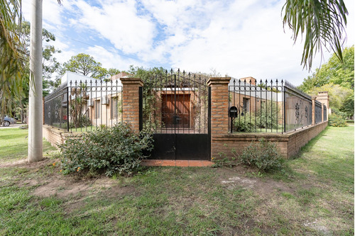 Casa En Venta En Roldán 2 Dormitorios Con Pileta