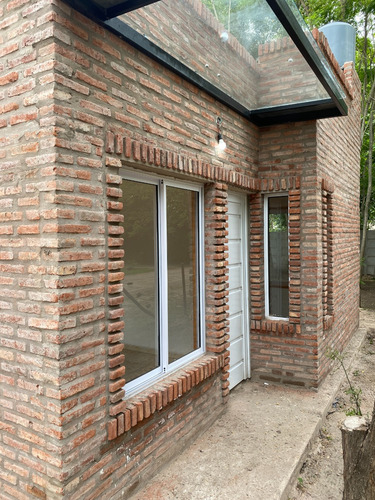 Hermosa Casa A Estrenar Terreno 10x22 En Esquina Barrio Poggio Gral Belgran