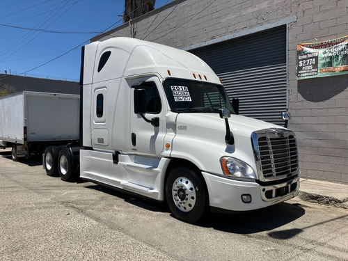 Tractocamión 2016 Freightliner Cascadia 125 /camarote