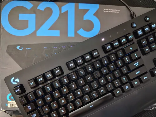 Teclado Logitech G213 (Usado)