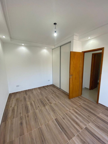 Imagen 14 de 15 de Complejo De Duplex 3 Amb C/ Coch. En Vta Lanus Este (411)