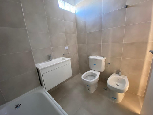 Imagen 13 de 23 de Hermoso 2 Ambientes Súper Luminoso! Baño Suite Y Toilette · Apto Profesional