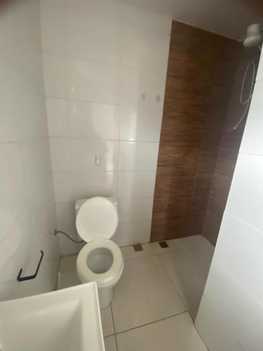 Casa 2 Quartos Suíte E Terraço Amplo