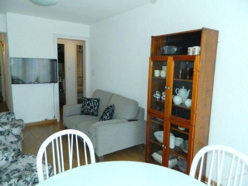 Apartamento En Venta De 2 Dormitorios En Peninsula
