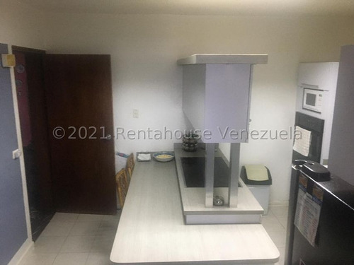 Imagen 10 de 18 de Bella,cómoda Y Amplia Quinta En Venta Santa Paula Mls #22-1622