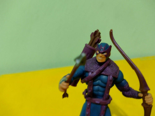 Marvel Universe Dark Hawkeye Ojo De Alcón Mide 10 Cm (Usado)