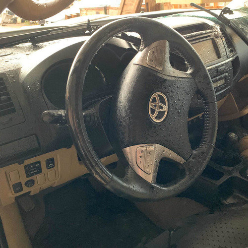 Imagem 5 de 6 de Sucata De Toyota Sw4 Hilux 3.0 Automática Pra Retirar Peças